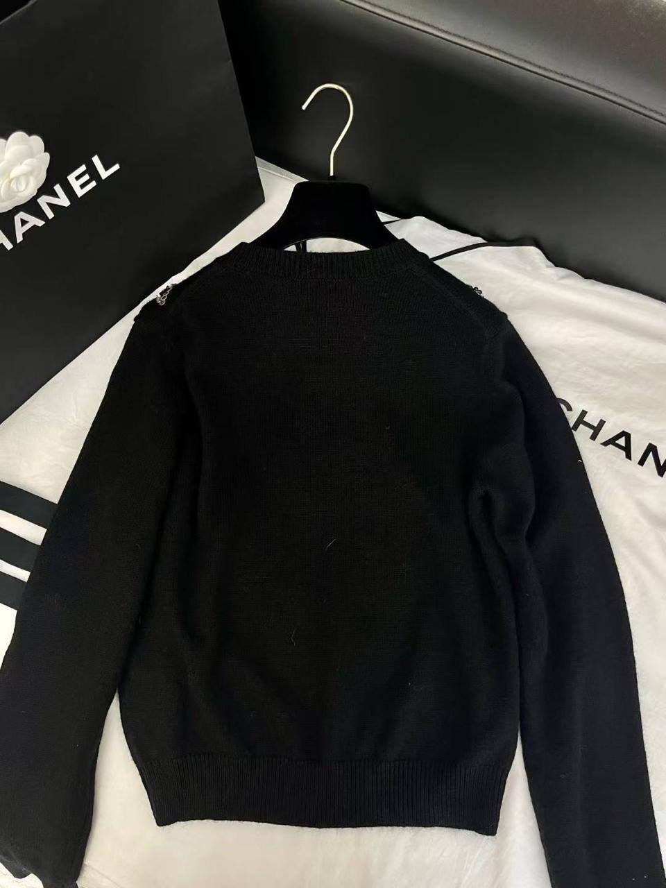 СВИТЕР CHANEL детальное фото