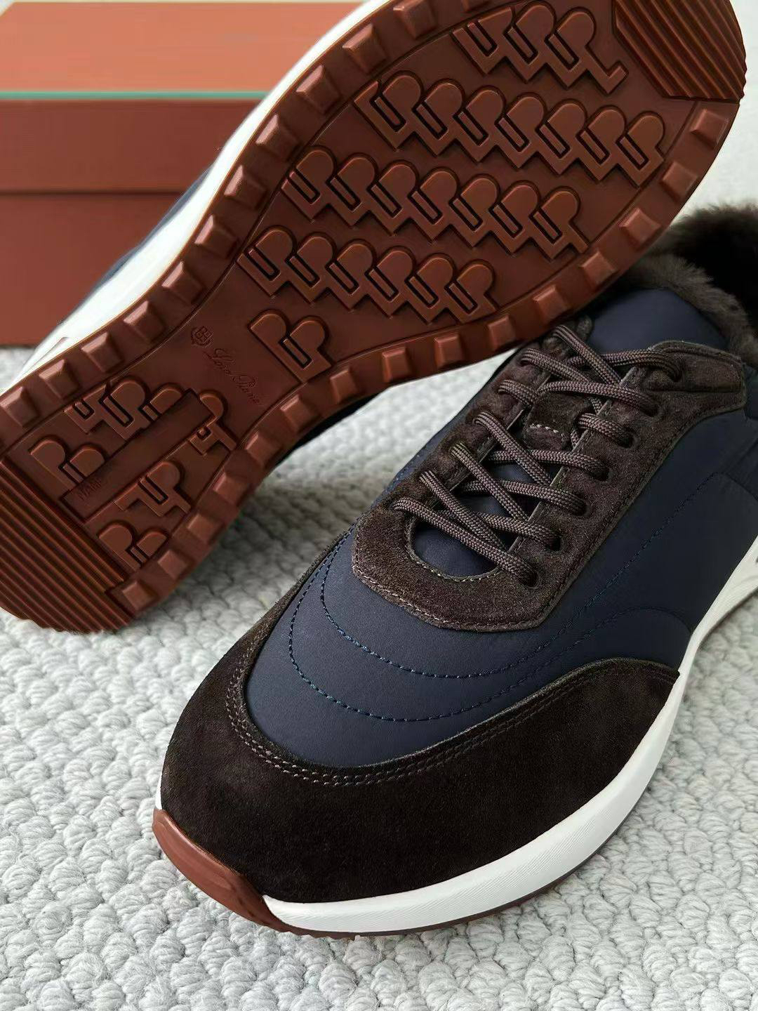 МУЖСКИЕ КРОССОВКИ LORO PIANA детальное фото