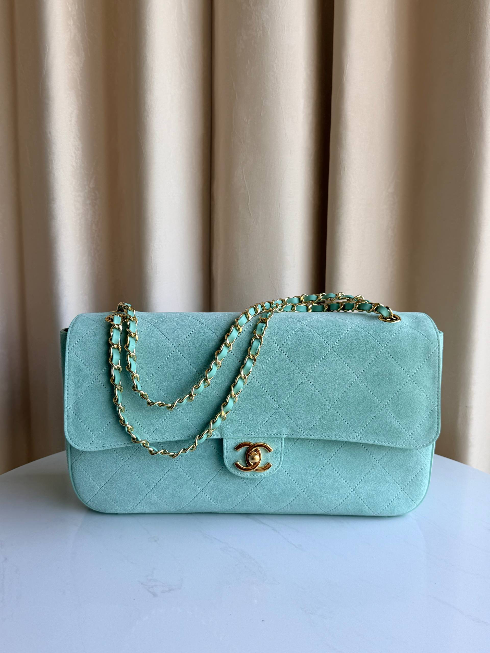 СУМКА CHANEL MAXI FLAP детальное фото