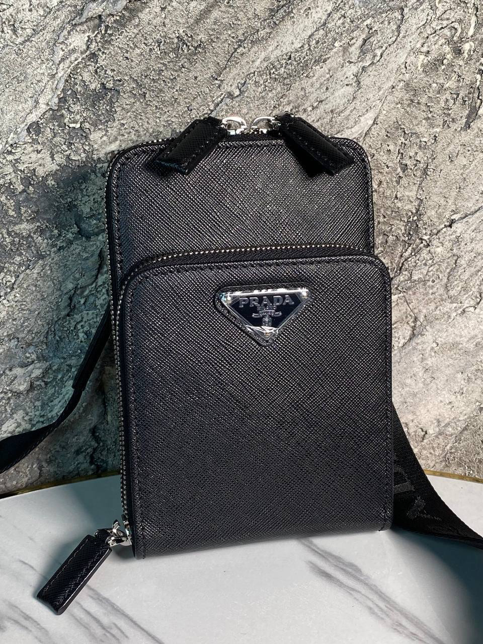МУЖСКАЯ СУМКА МЕССЕНДЖЕР PRADA детальное фото