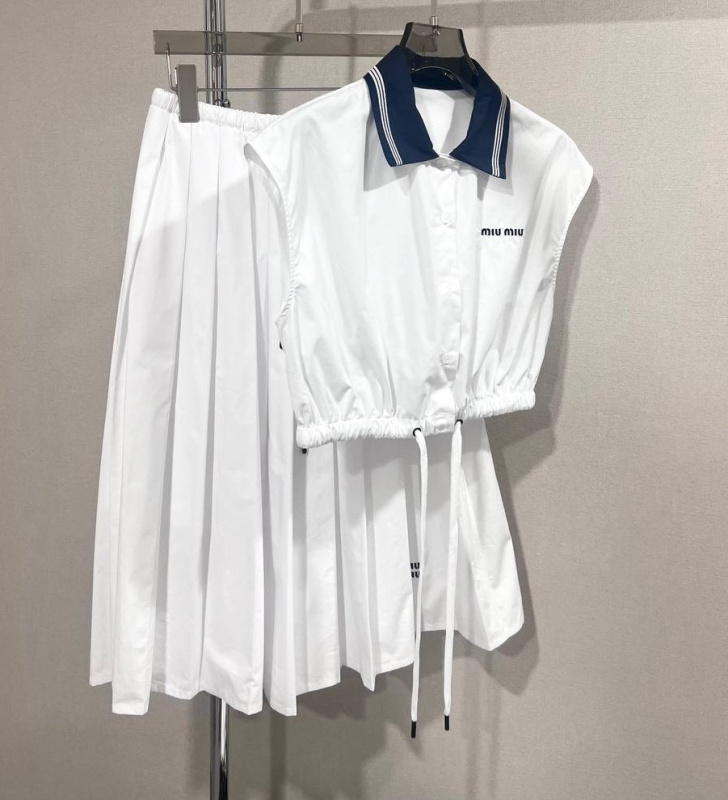 КОСТЮМ MIU MIU фото