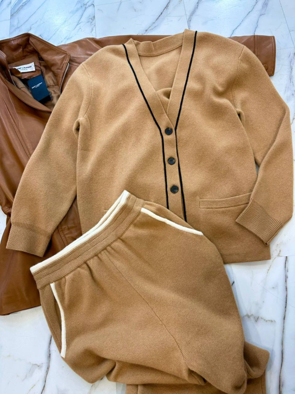 КОСТЮМ LORO PIANA фото