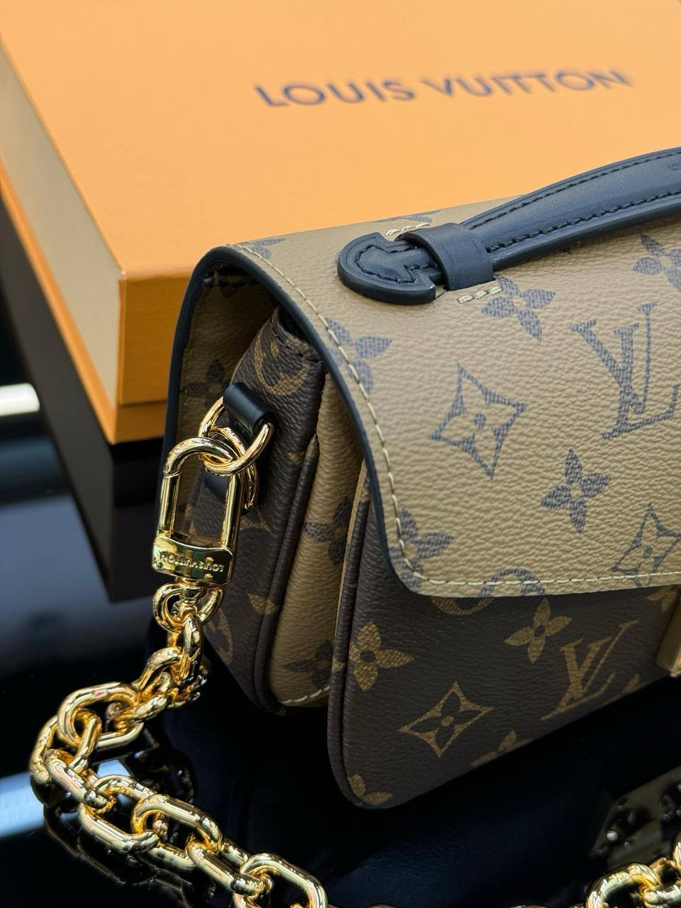 СУМКА LOUIS VUITTON POCHETTE METIS детальное фото
