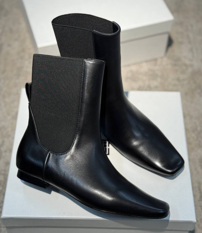 БОТИЛЬОНЫ TOTEME фото