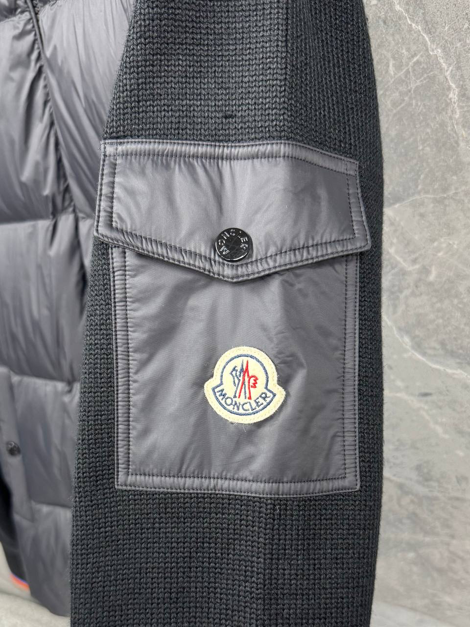 МУЖСКАЯ КУРТКА MONCLER детальное фото