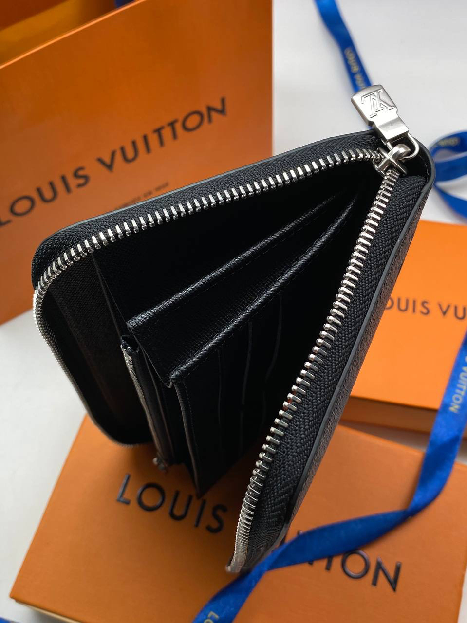 МУЖСКОЙ КОШЕЛЕК LOUIS VUITTON детальное фото