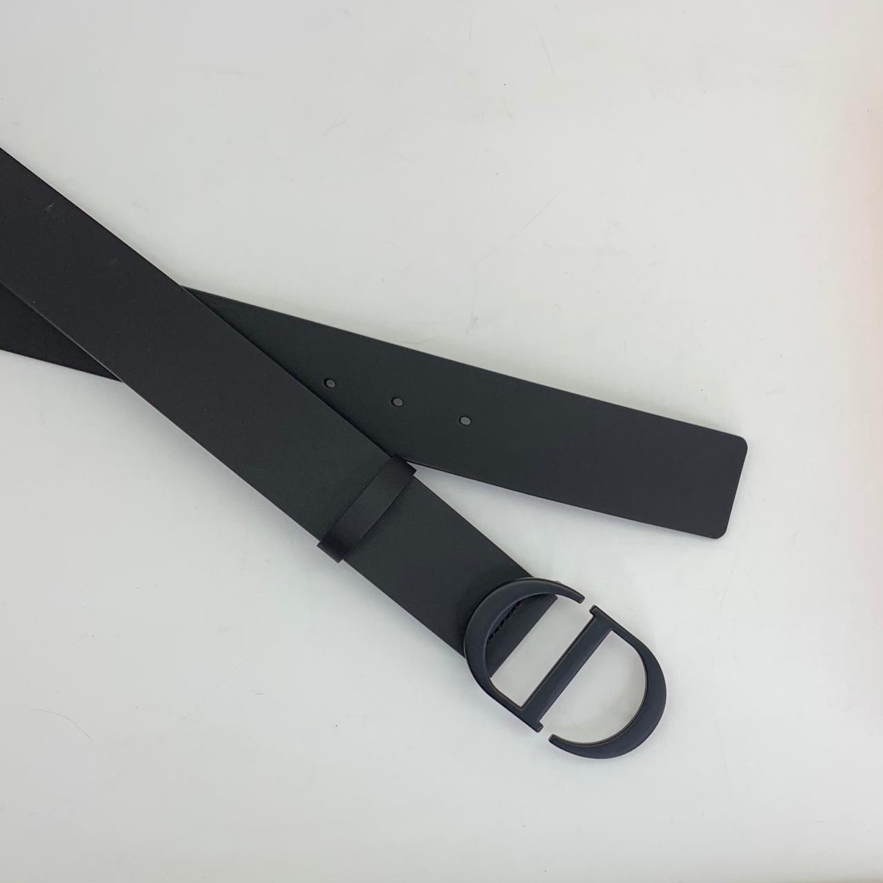 ЖЕНСКИЙ РЕМЕНЬ DIOR детальное фото