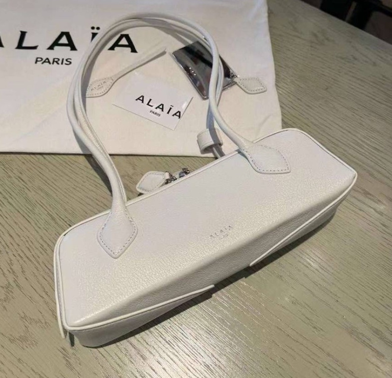 СУМКА ALAIA фото