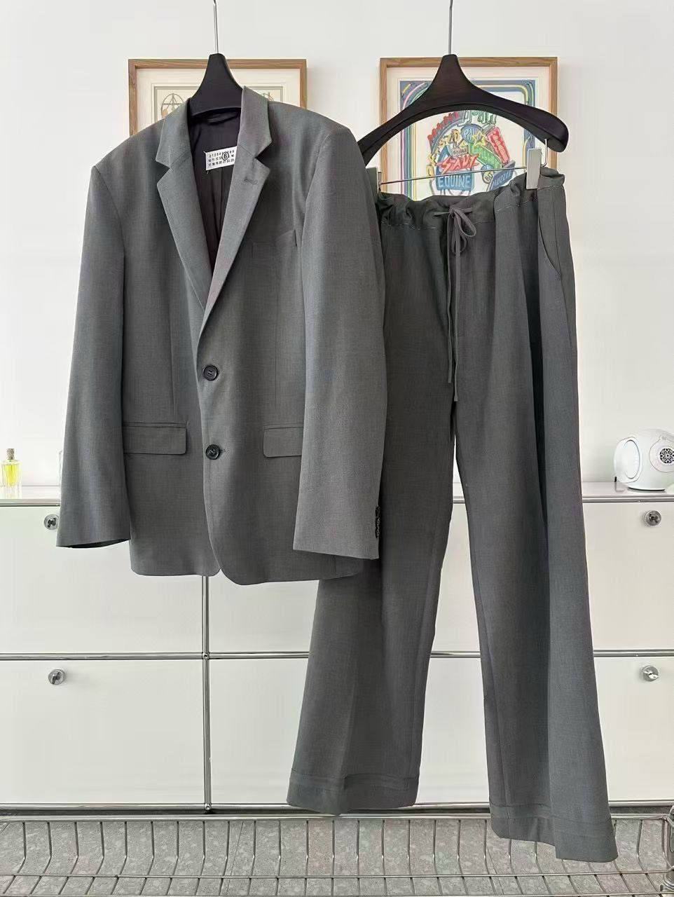 КОСТЮМ MAISON MARGIELA детальное фото