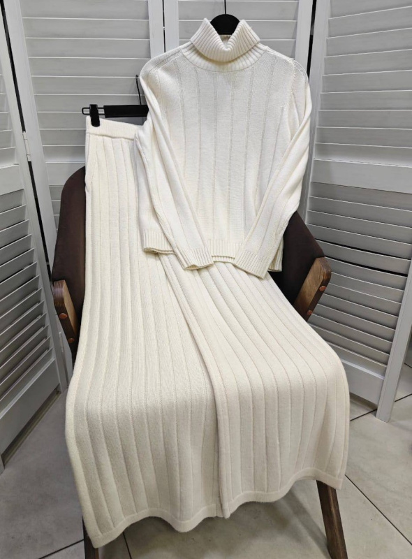 КОСТЮМ LORO PIANA фото