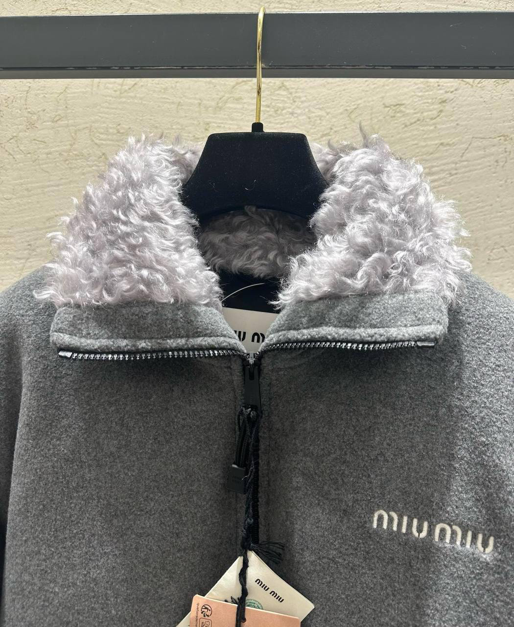КУРТКА MIU MIU детальное фото