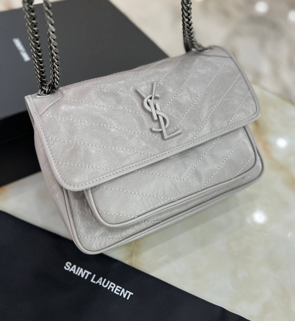СУМКА SAINT LAURENT NIKI MEDIUM детальное фото