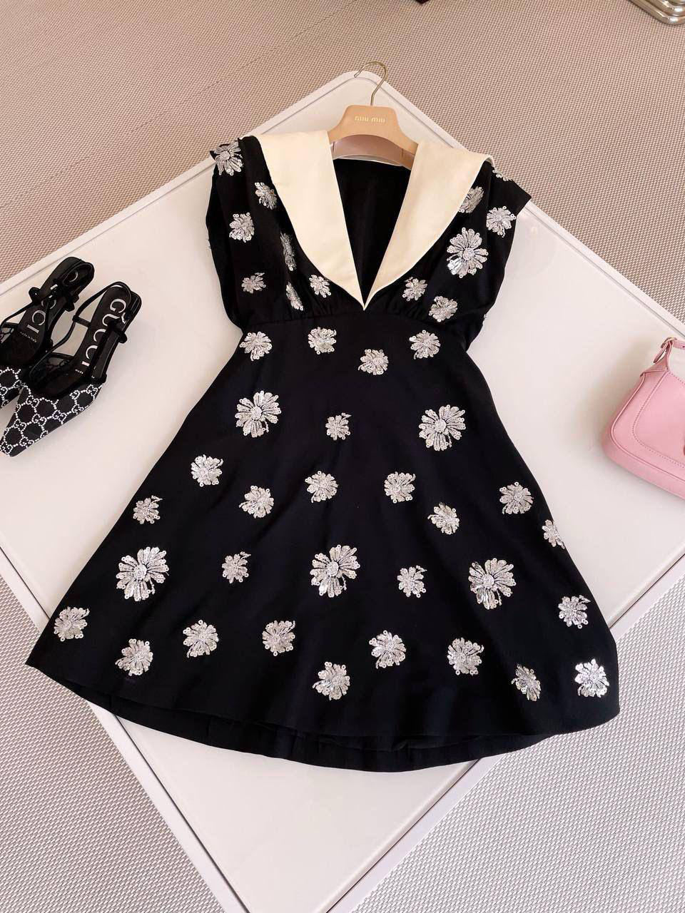 ПЛАТЬЕ MIU MIU детальное фото