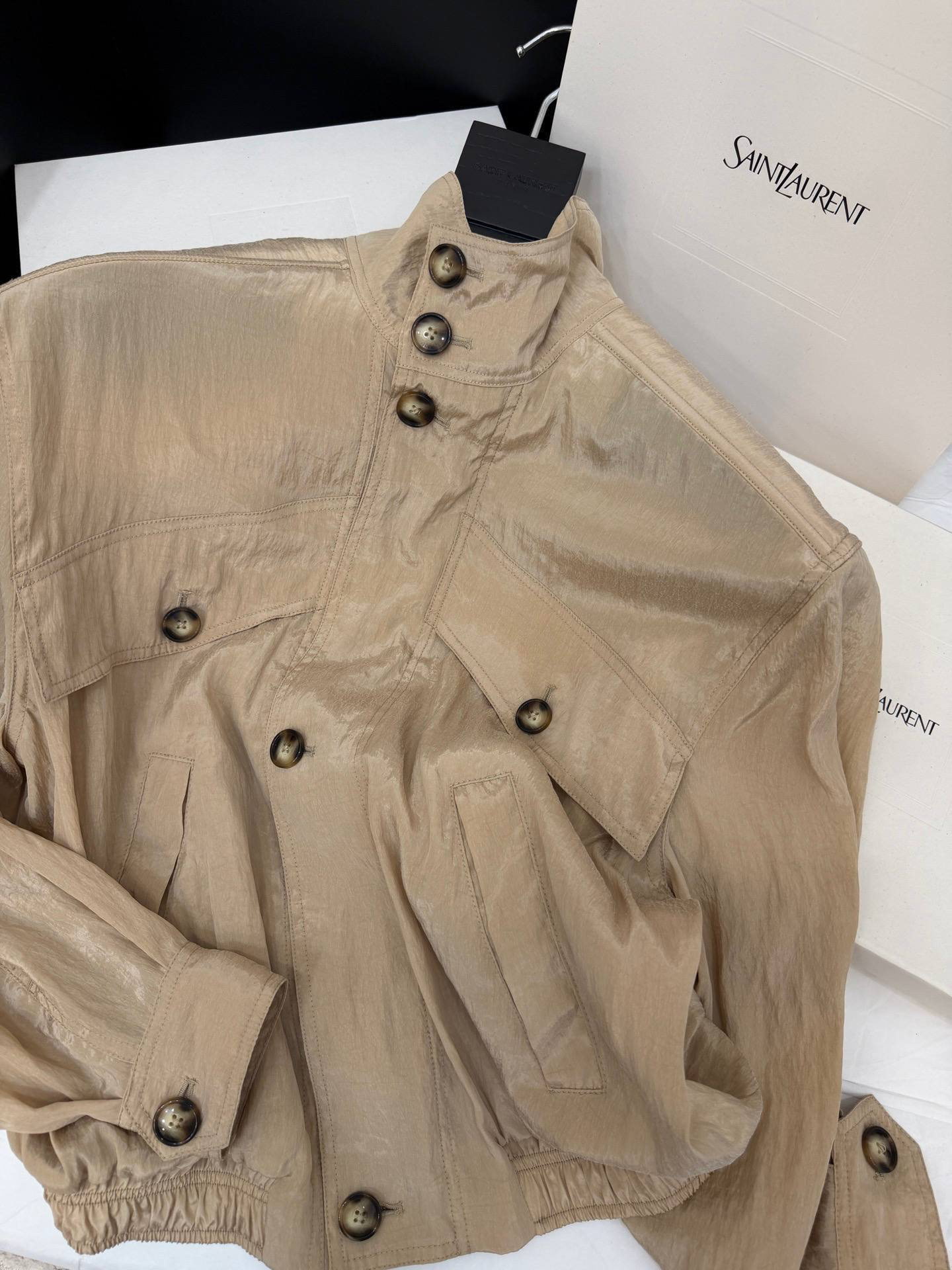 ВЕТРОВКА SAINT LAURENT детальное фото