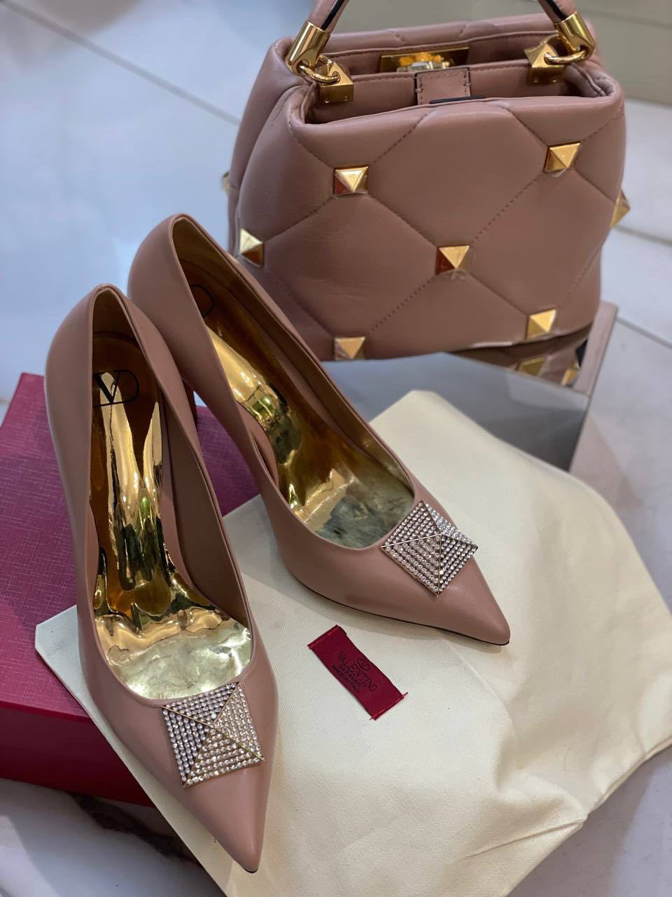 ТУФЛИ VALENTINO детальное фото