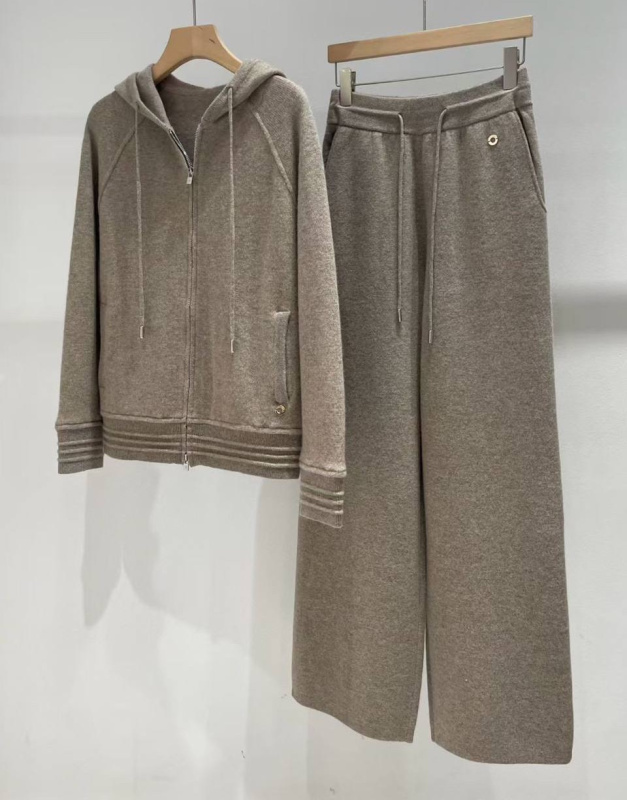 КОСТЮМ LORO PIANA фото