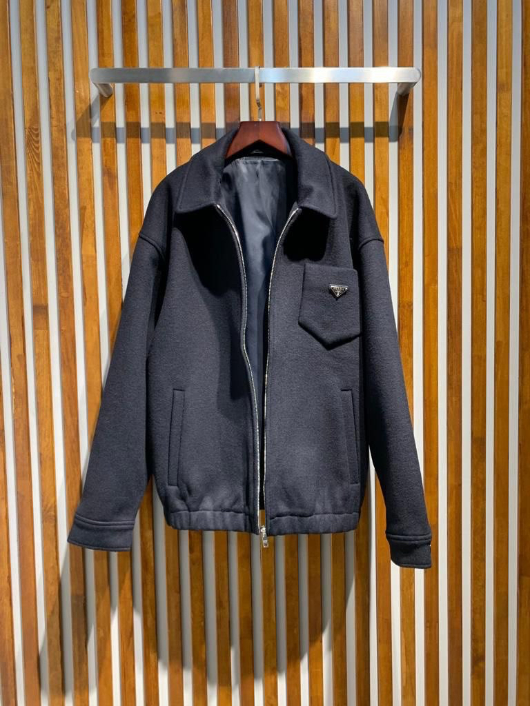 КУРТКА PRADA детальное фото