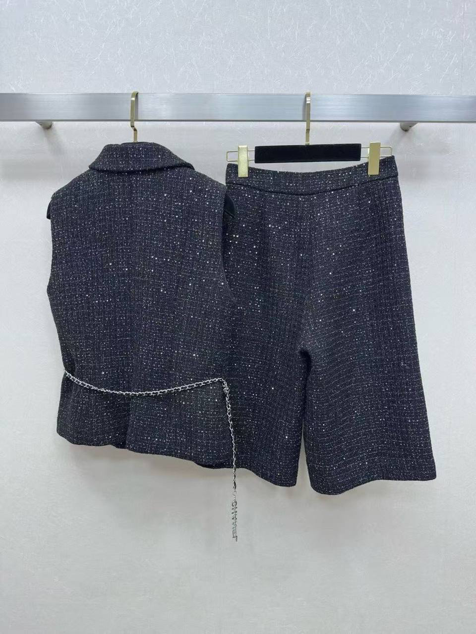 КОСТЮМ CHANEL детальное фото