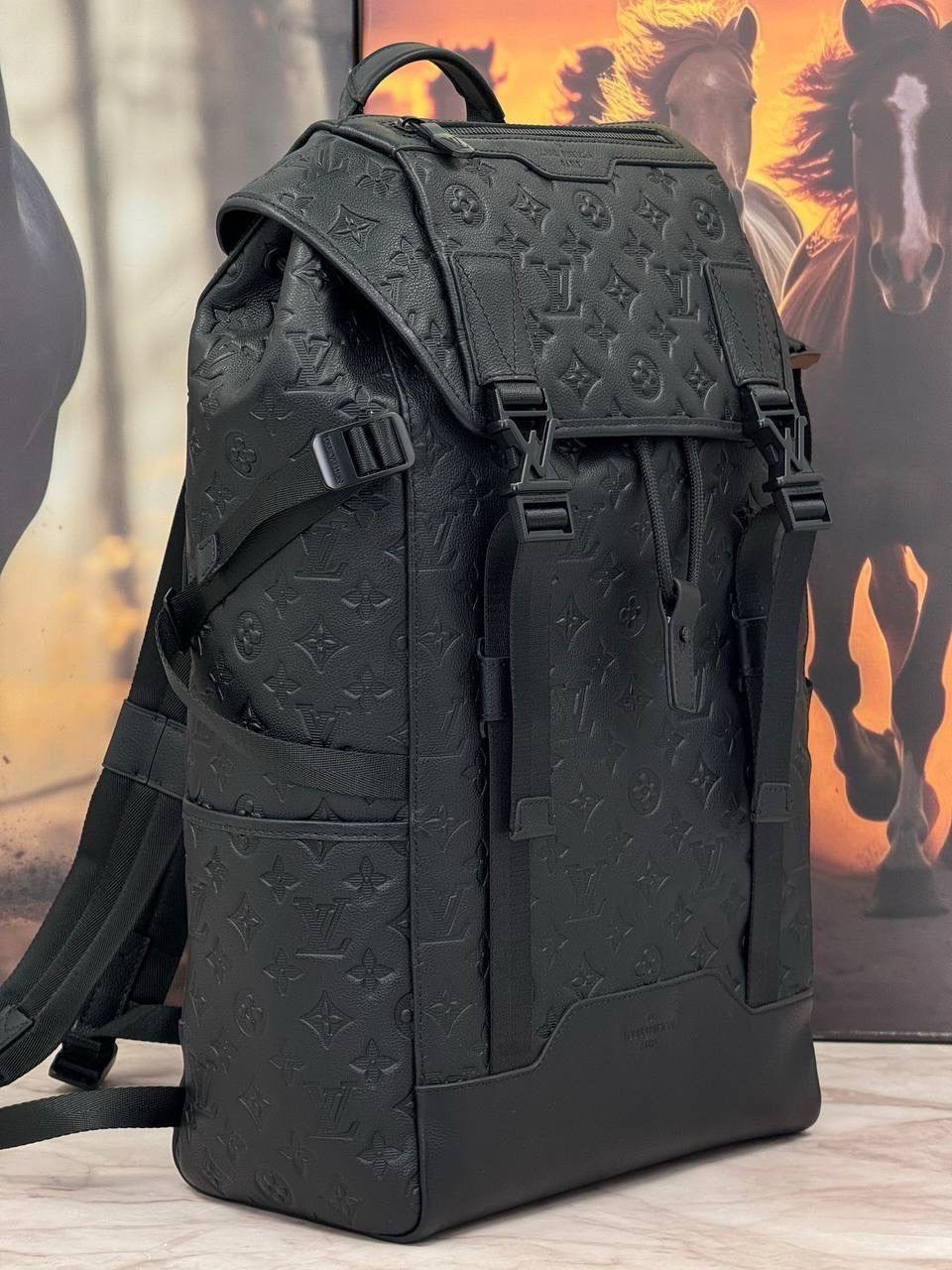 МУЖСКОЙ РЮКЗАК LOUIS VUITTON детальное фото