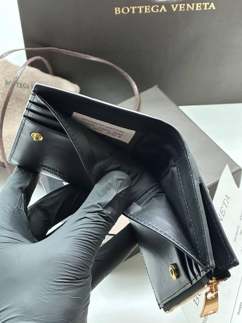 МУЖСКОЙ КОШЕЛЕК BOTTEGA VENETA детальное фото