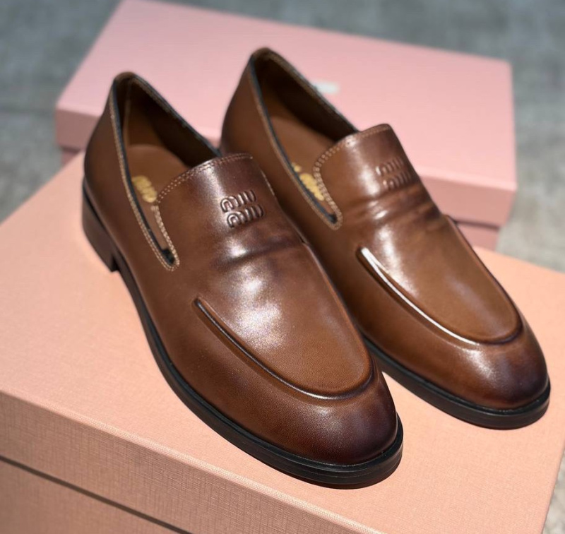 ЛОФЕРЫ MIU MIU фото