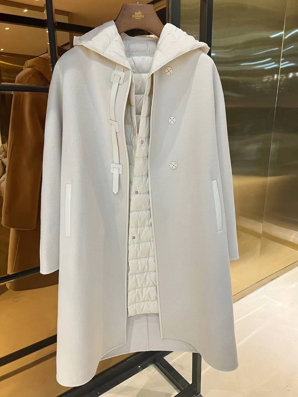 ПАЛЬТО HERMES детальное фото