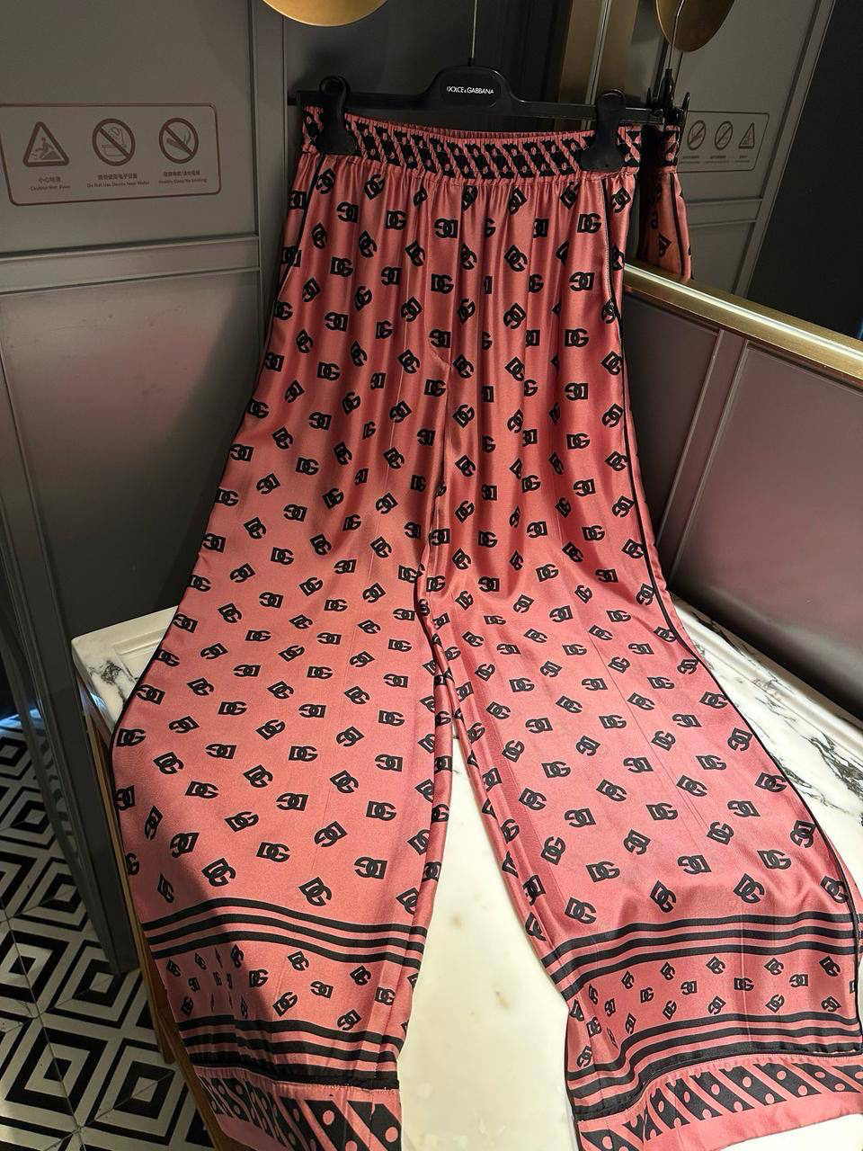 КОСТЮМ DOLCE & GABBANA детальное фото