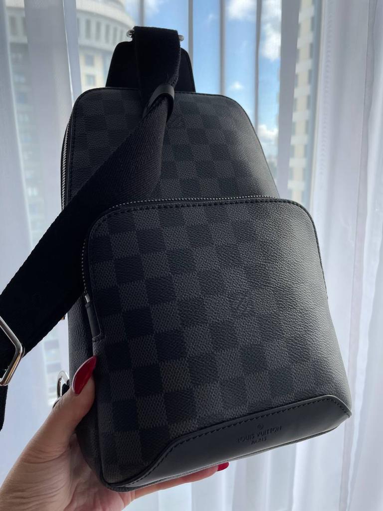 МУЖСКАЯ СУМКА СЛИНГ LOUIS VUITTON детальное фото