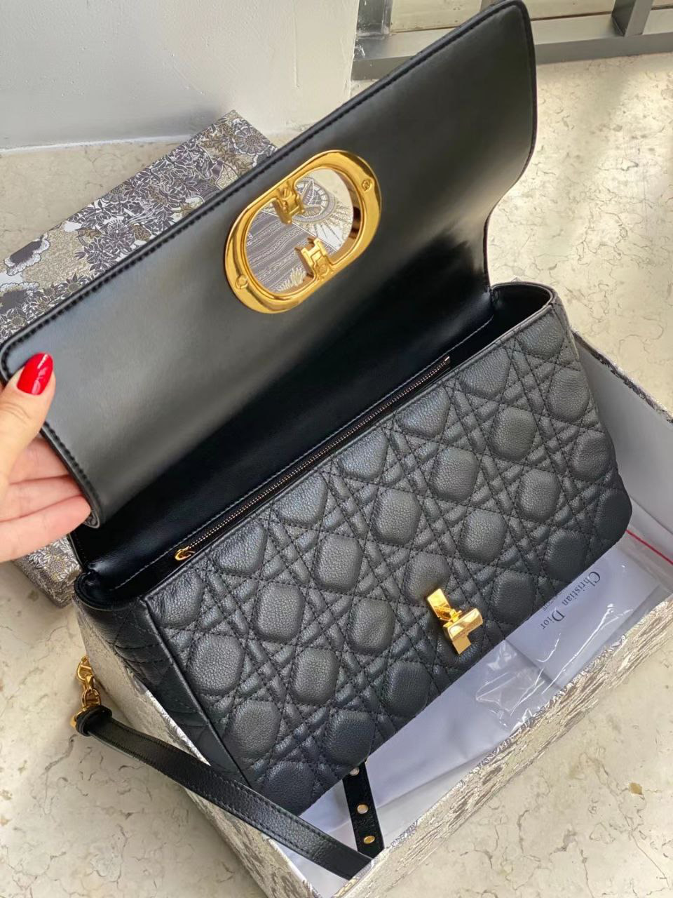 СУМКА CHRISTIAN DIOR детальное фото