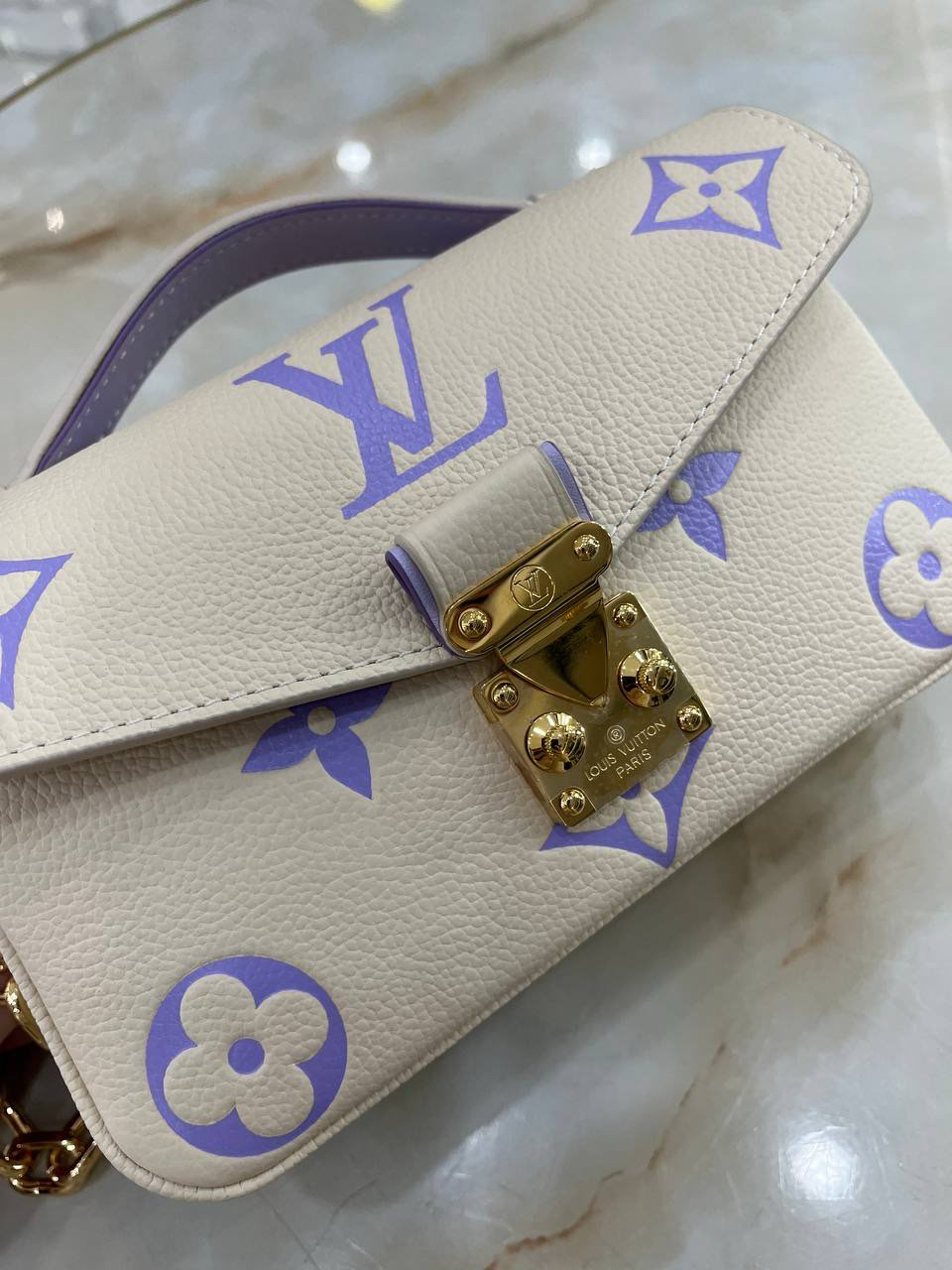 СУМКА LOUIS VUITTON POCHETTE METIS детальное фото