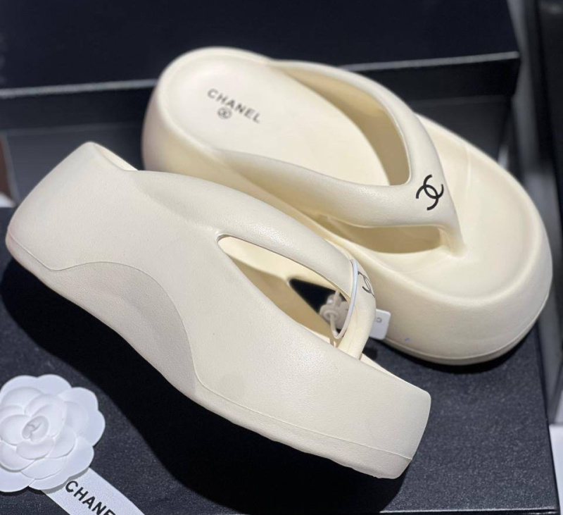 ШЛЕПКИ CHANEL фото