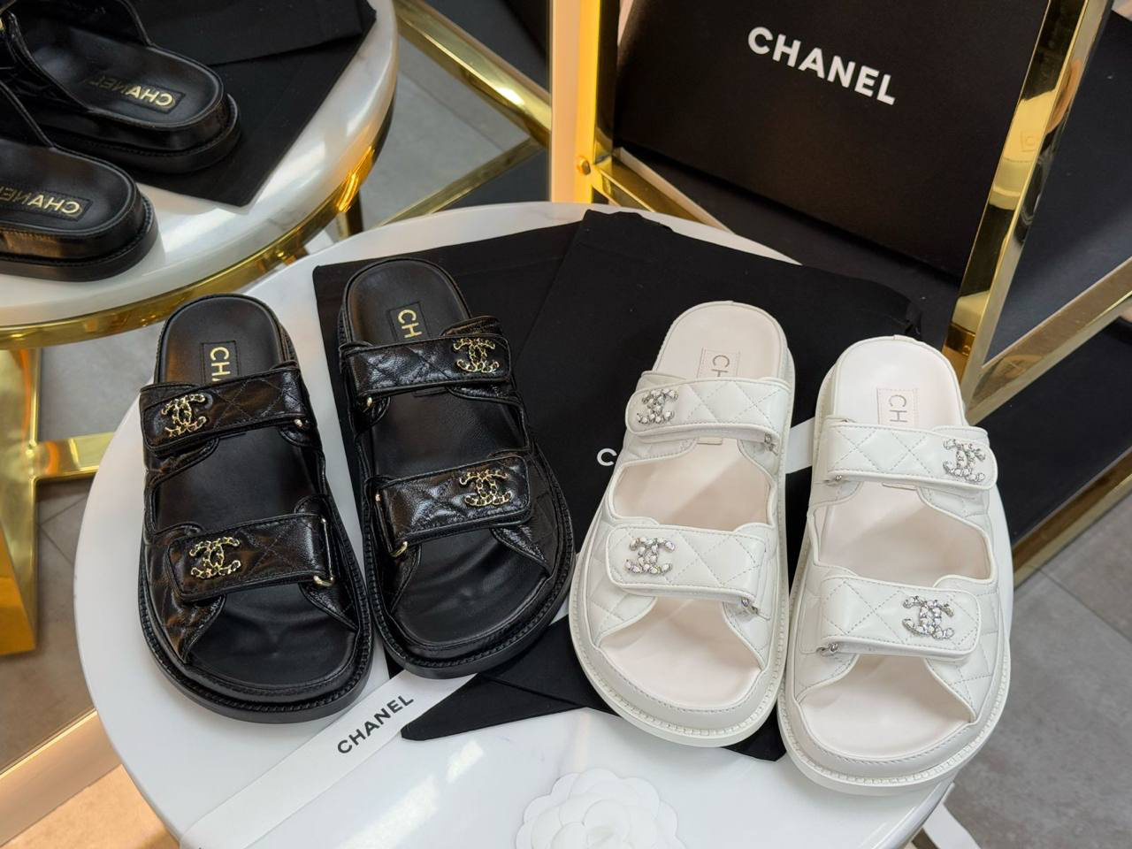 ШЛЕПКИ CHANEL детальное фото