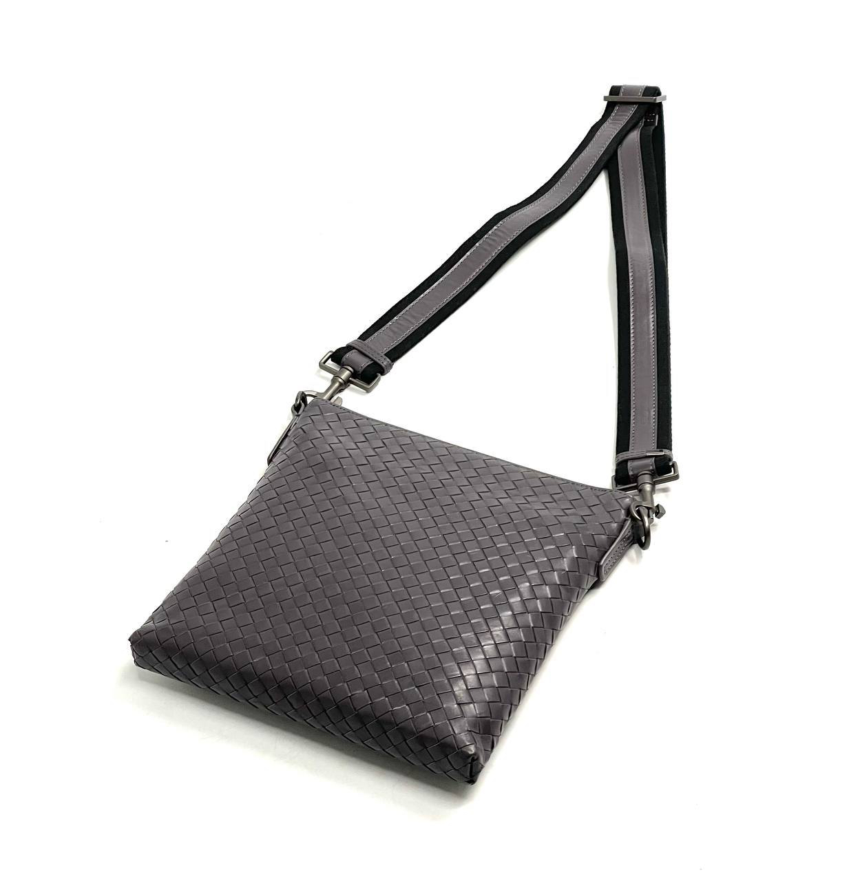 МУЖСКАЯ СУМКА МЕССЕНДЖЕР BOTTEGA VENETA детальное фото