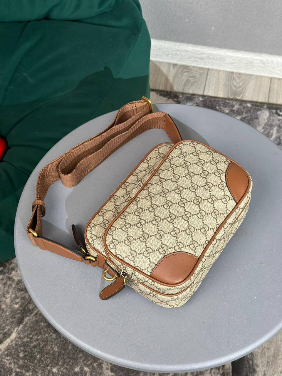 МУЖСКАЯ СУМКА МЕССЕНДЖЕР GUCCI детальное фото