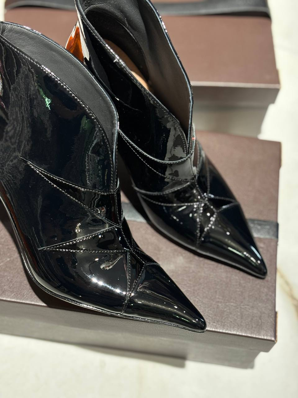 БОТИЛЬОНЫ ALAIA детальное фото