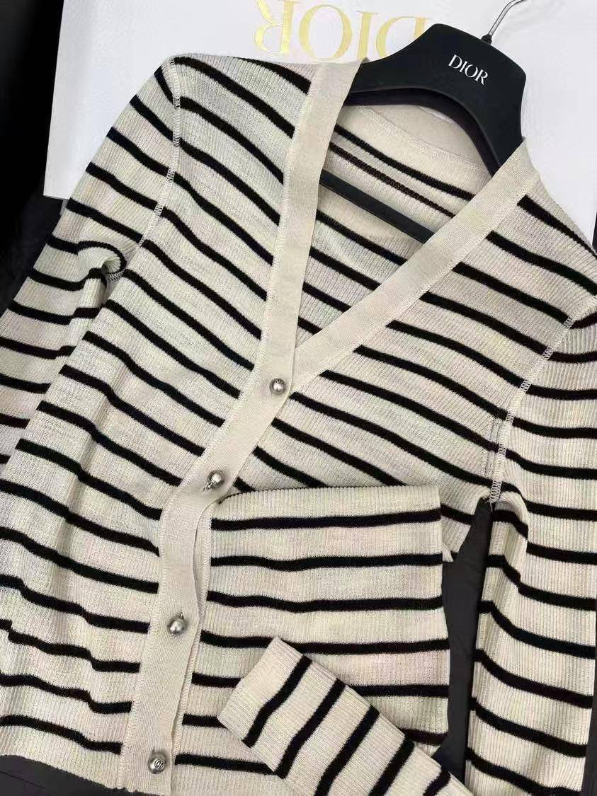 КАРДИГАН CHRISTIAN DIOR детальное фото