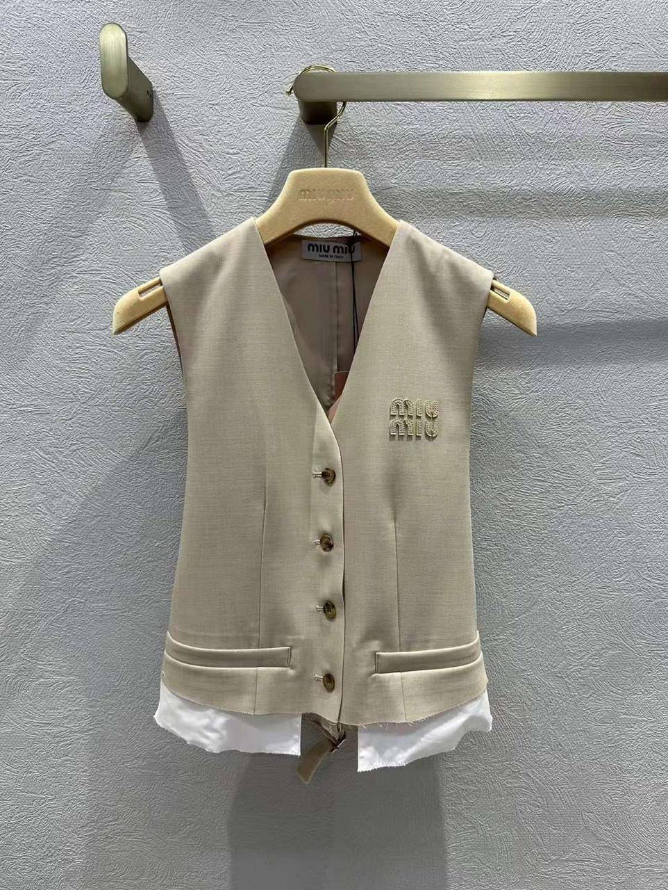 ЖИЛЕТ MIU MIU детальное фото