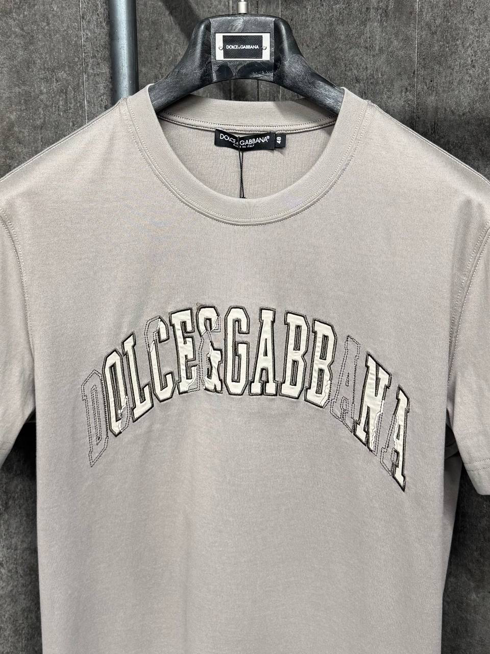 МУЖСКАЯ ФУТБОЛКА DOLCE & GABBANA детальное фото