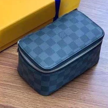 МУЖСКОЙ НЕСЕССЕР КОСМЕТИЧКА LOUIS VUITTON фото