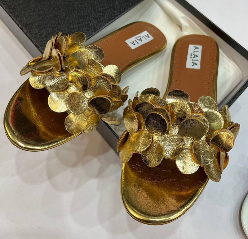 ШЛЕПКИ ALAIA фото