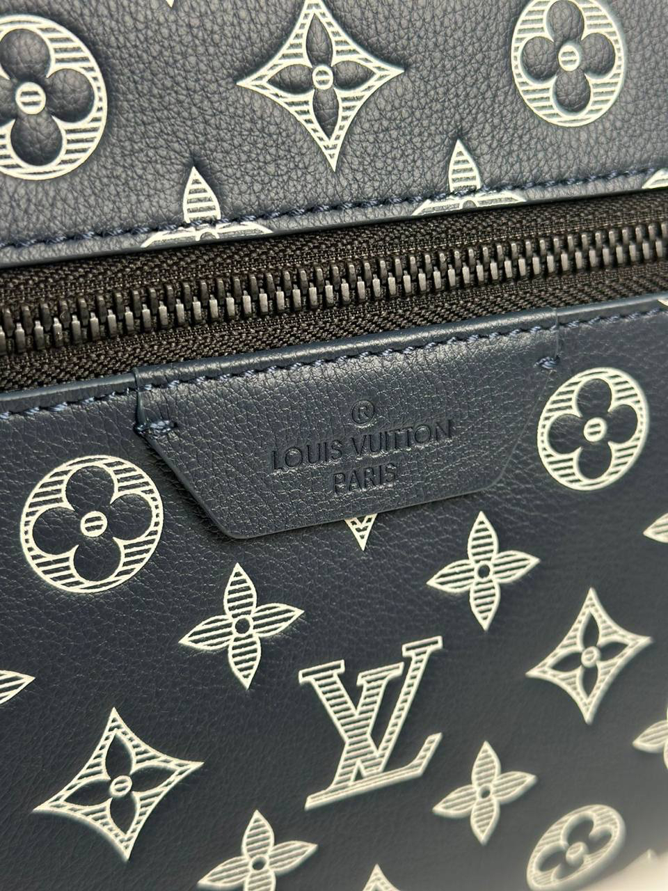 МУЖСКОЙ РЮКЗАК LOUIS VUITTON детальное фото