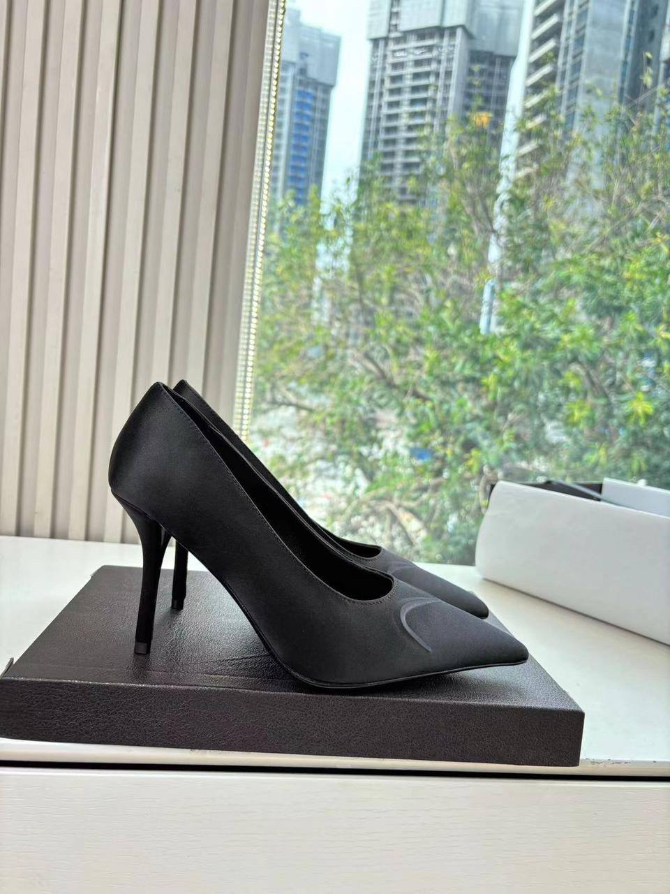 ТУФЛИ ALAIA детальное фото