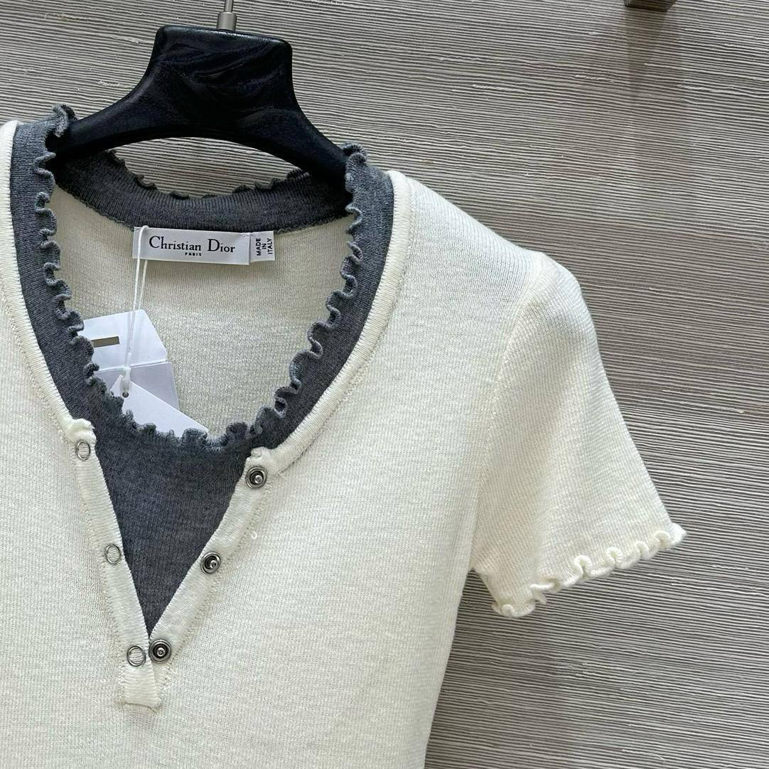 ФУТБОЛКА CHRISTIAN DIOR детальное фото