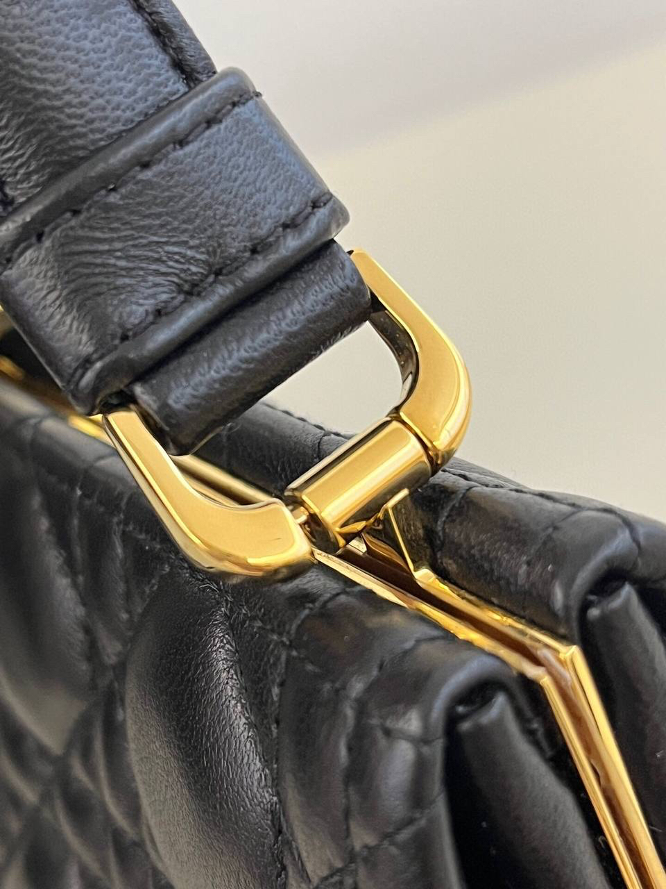 СУМКА CHRISTIAN DIOR детальное фото