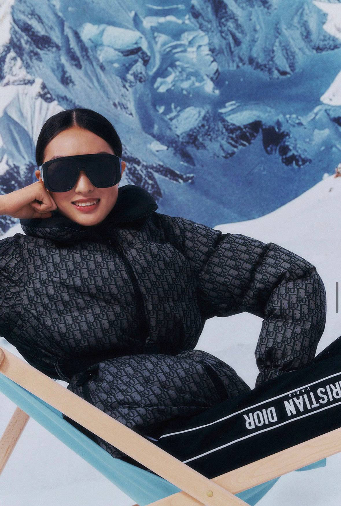 ПУХОВИК CHRISTIAN DIOR детальное фото