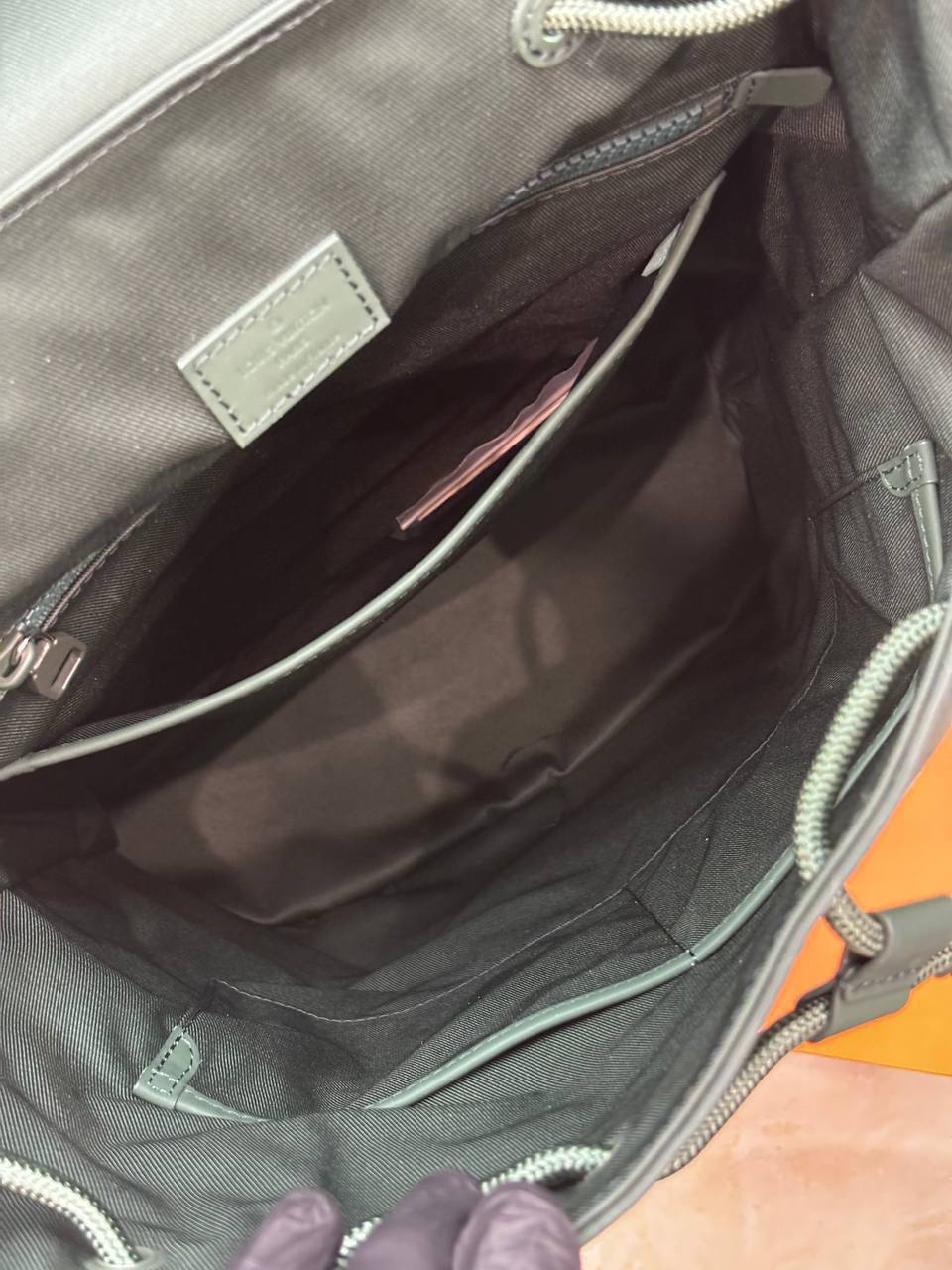 МУЖСКОЙ РЮКЗАК LOUIS VUITTON детальное фото