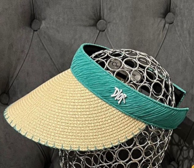 КОЗЫРЕК CHRISTIAN DIOR фото