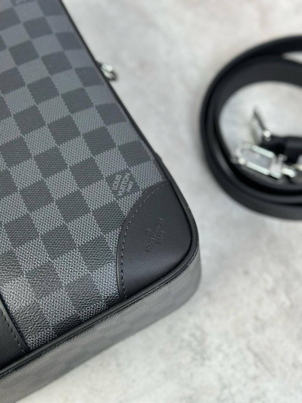 МУЖСКОЙ ПОРТФЕЛЬ LOUIS VUITTON детальное фото