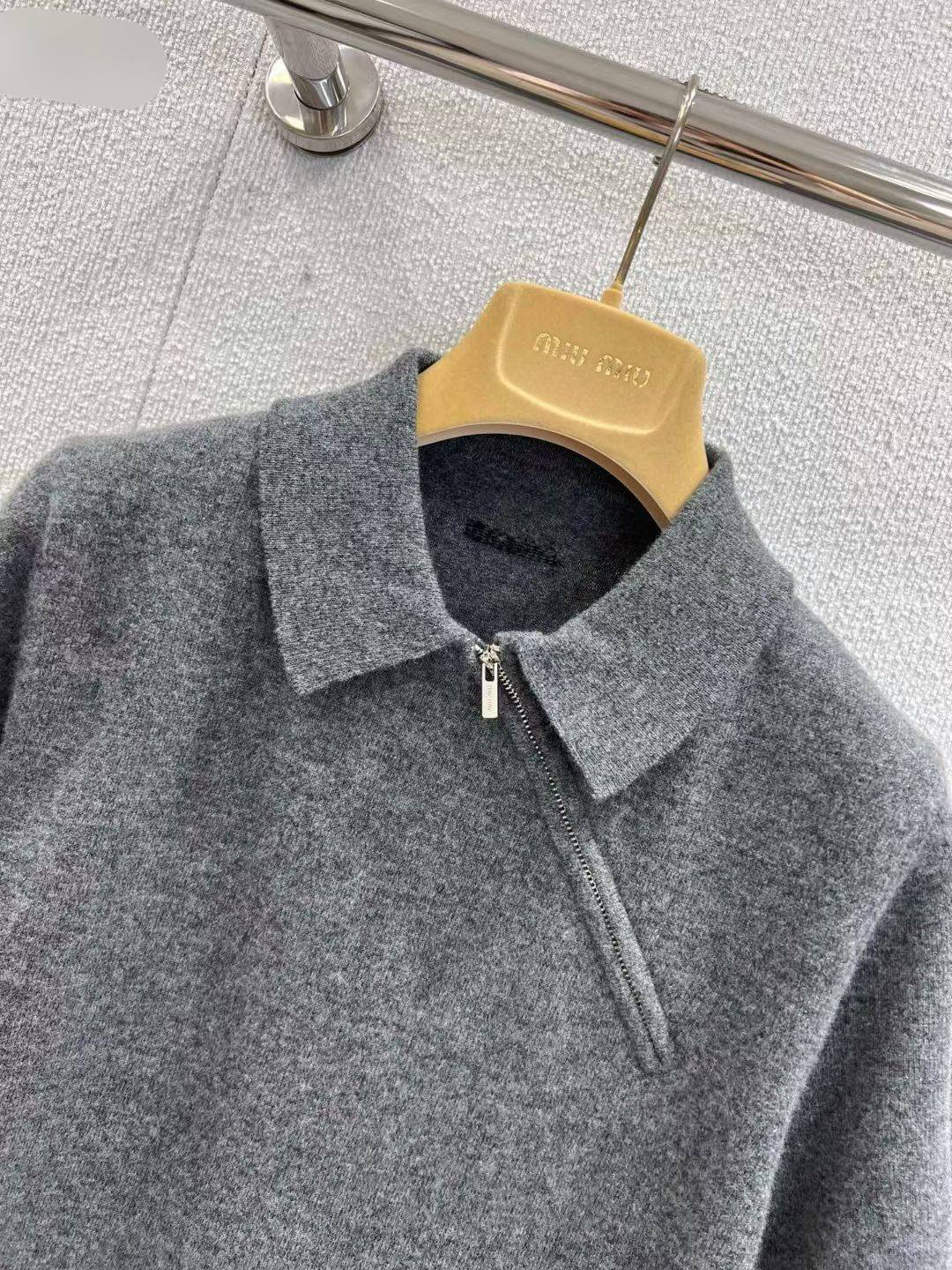 ПОЛО MIU MIU детальное фото