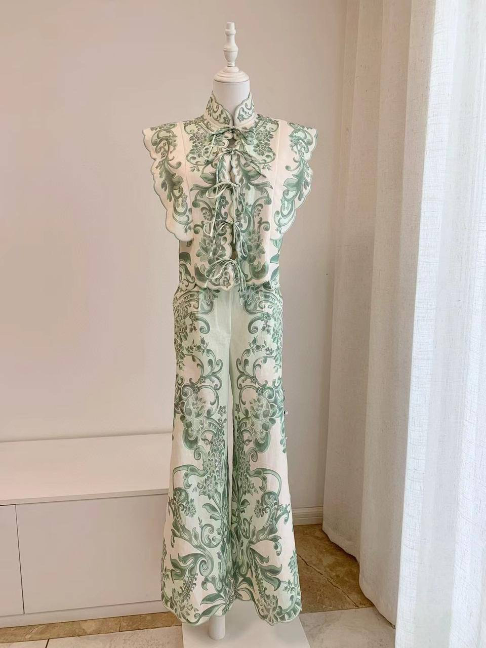 КОСТЮМ ANTIPODEAN детальное фото